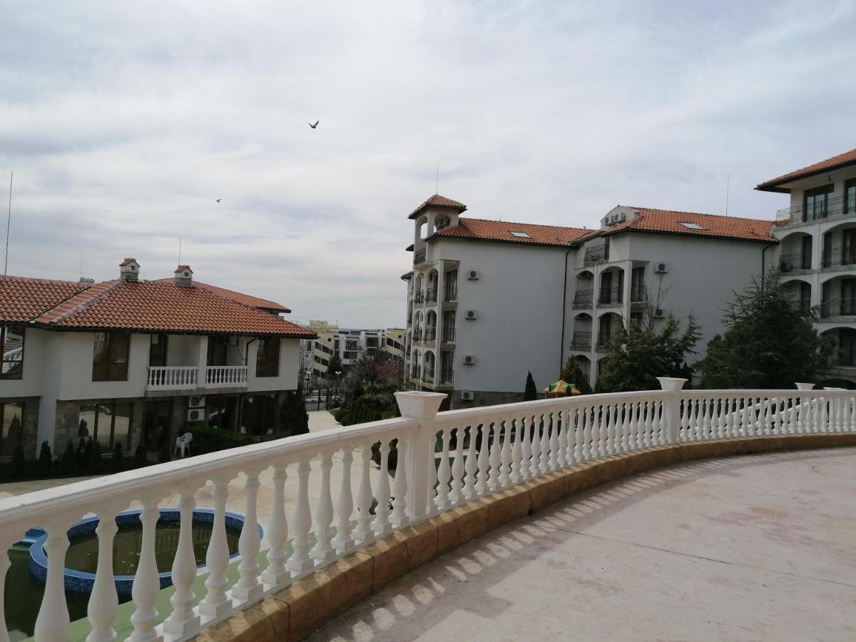 Triumph Holiday Village Sveti Vlas Exterior photo