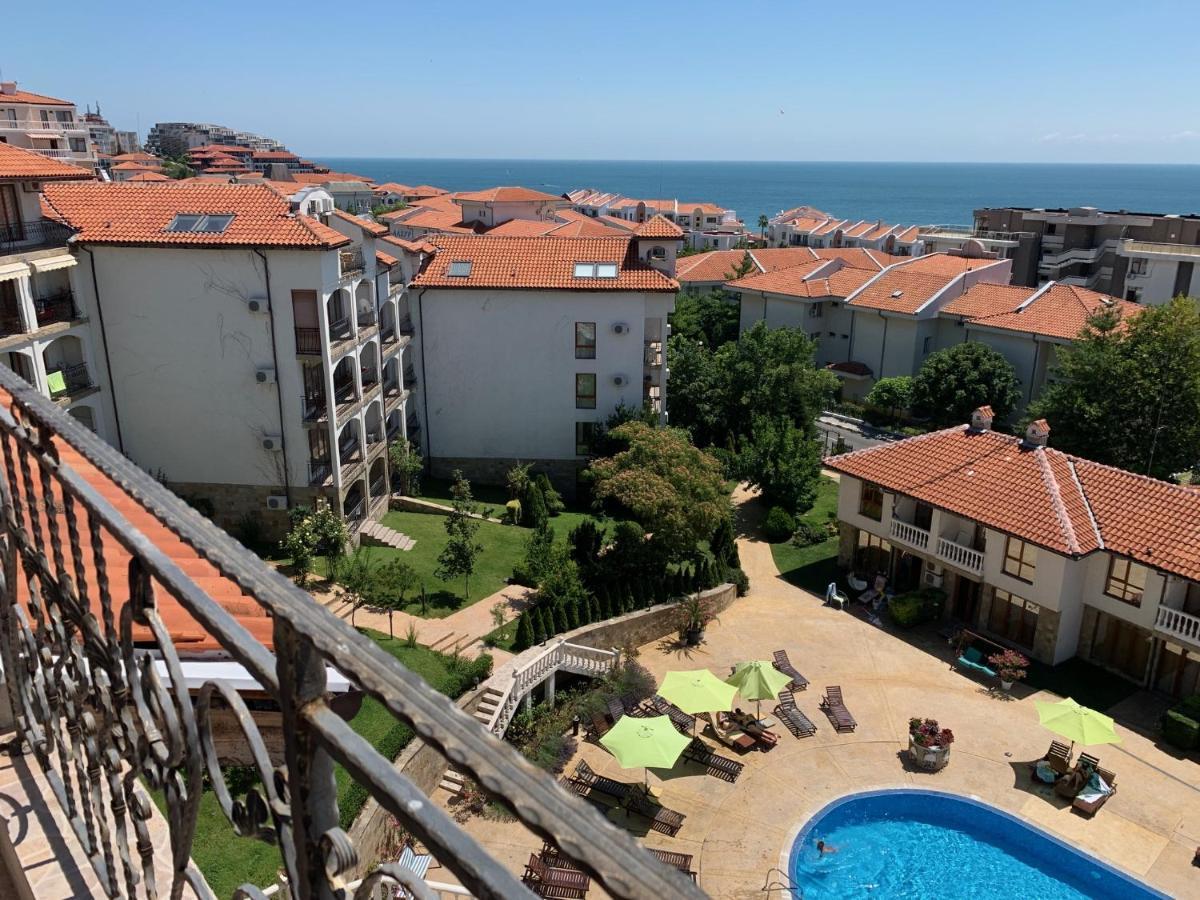 Triumph Holiday Village Sveti Vlas Exterior photo