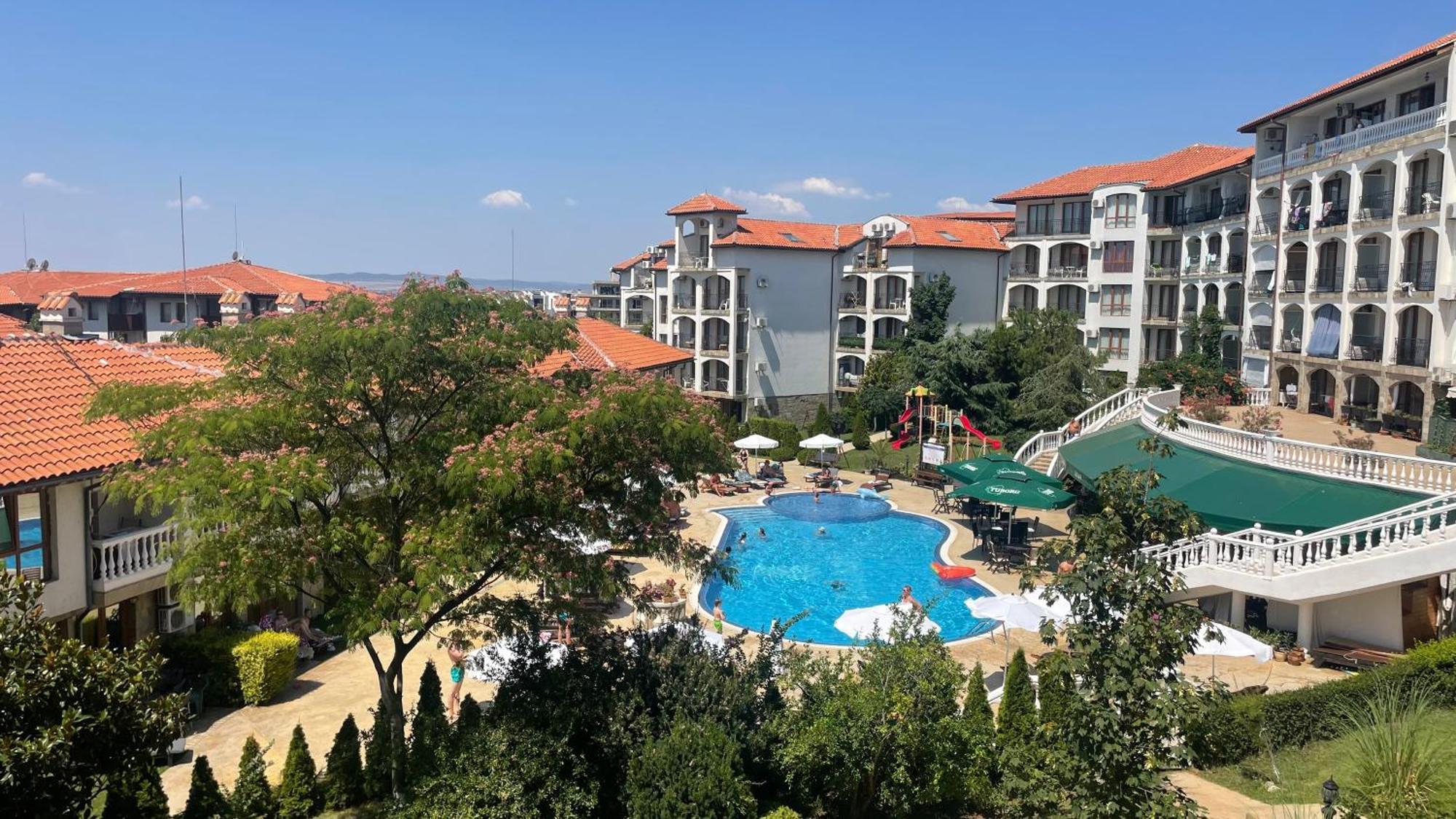 Triumph Holiday Village Sveti Vlas Exterior photo