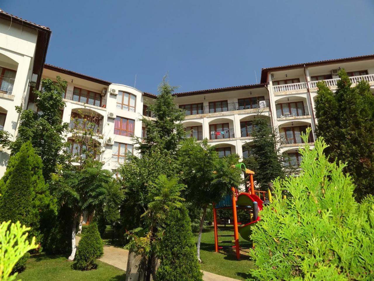 Triumph Holiday Village Sveti Vlas Exterior photo